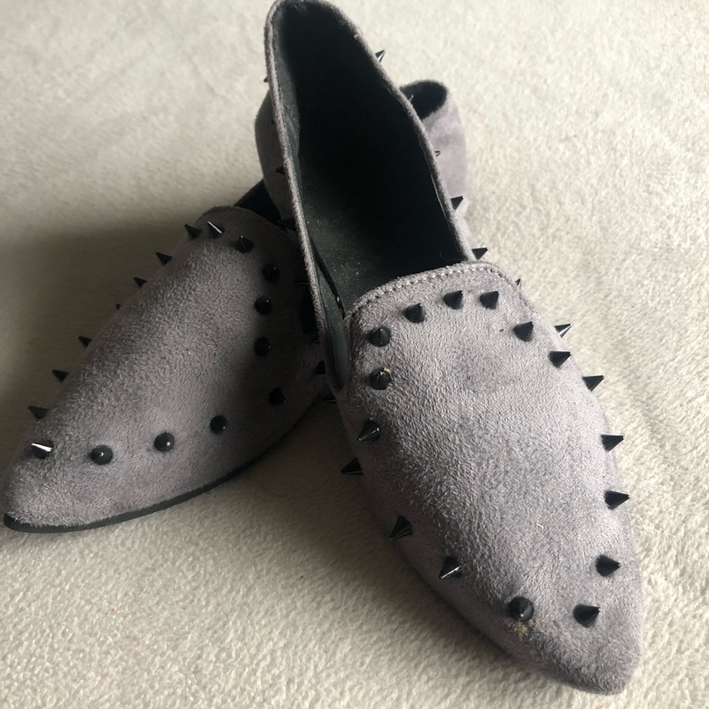 Gray studded flat shoe
